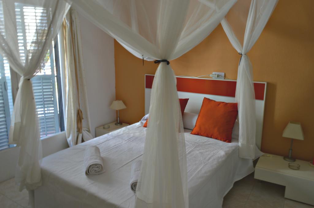 Apartamentos De Las Heras Ibiza Town Ngoại thất bức ảnh